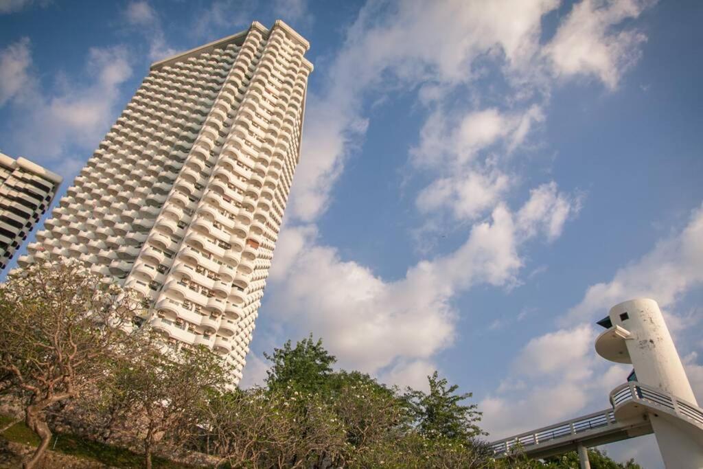 Pattaya Seaside Balcony/Beach Front/4 Peoples Na Chom Thian Dış mekan fotoğraf