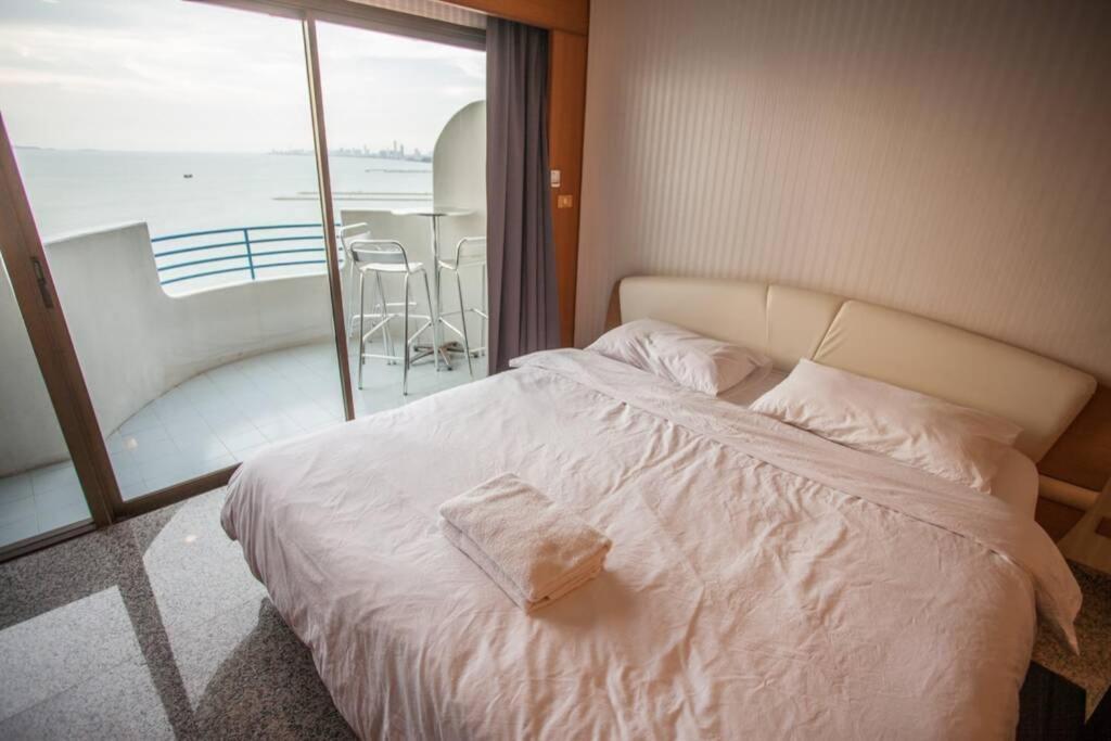 Pattaya Seaside Balcony/Beach Front/4 Peoples Na Chom Thian Dış mekan fotoğraf