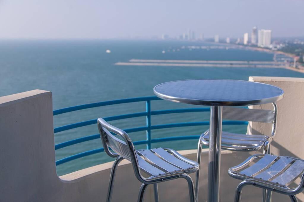 Pattaya Seaside Balcony/Beach Front/4 Peoples Na Chom Thian Dış mekan fotoğraf