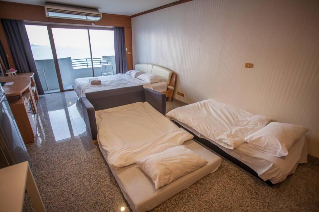 Pattaya Seaside Balcony/Beach Front/4 Peoples Na Chom Thian Dış mekan fotoğraf